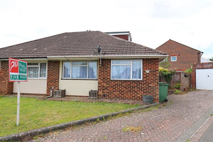 3 Bedroom Semi-Detached Bungalow For Sale In Kingsgate Close, Maidstone, ME16