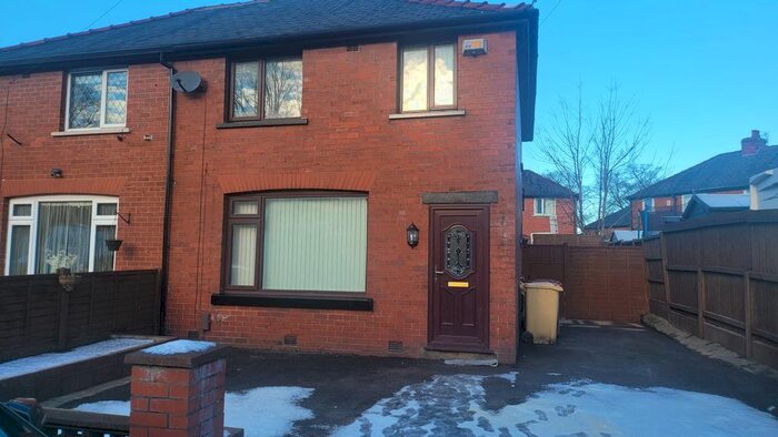 3 Bedroom Semi-Detached House To Rent In Princess Street, Bolton, BL4