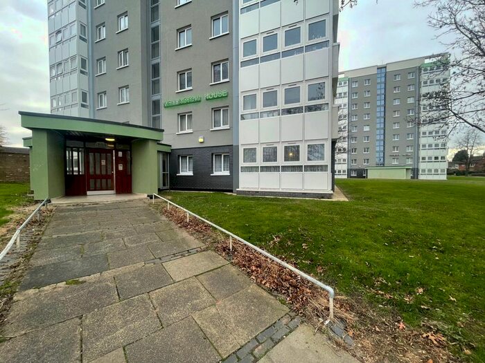 2 Bedroom Flat To Rent In Wellington House, Welsh House Farm Road B32