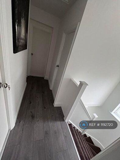 5 Bedroom Semi-Detached House To Rent In Bell Close, Pinner, HA5