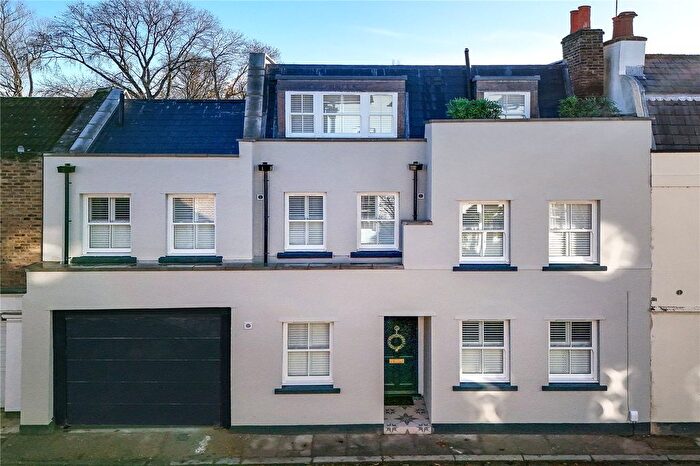 5 Bedroom Terraced House For Sale In Church Street, Old Isleworth, TW7