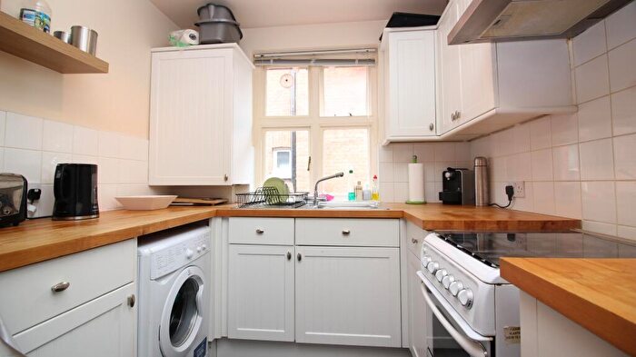 1 Bedroom Flat To Rent In Westbury Road, New Malden, KT3