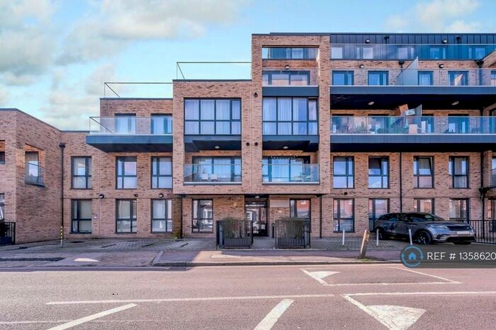 2 Bedroom Flat To Rent In Anayah Apartments, London, SE8
