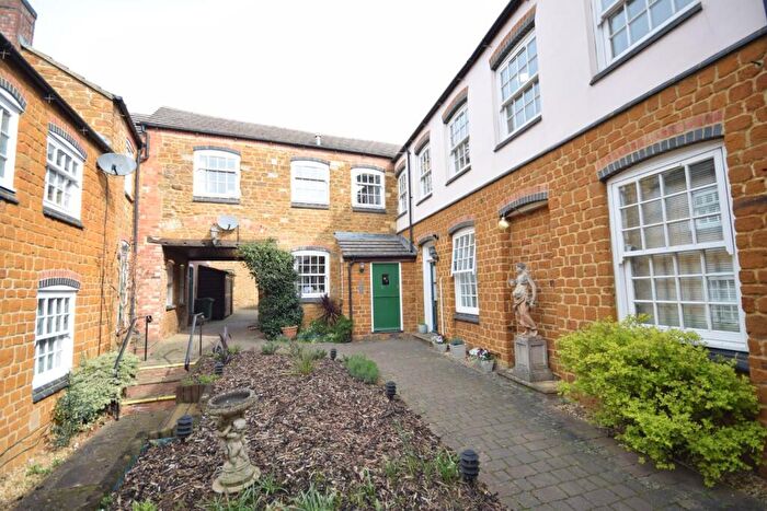 1 Bedroom Maisonette For Sale In Sovereign Heritage, Wesley Court, Rothwell, Kettering, NN14