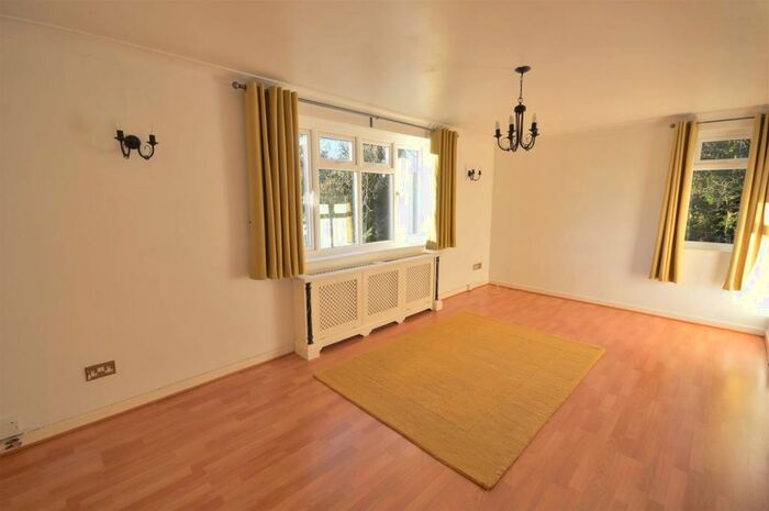 2 Bedroom Apartment To Rent In Woodbourne Court, Woodbourne Road, Sale, M33