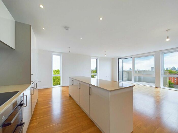 2 Bedroom Penthouse To Rent In Sketch Apartments, White Horse Lane, London, E1
