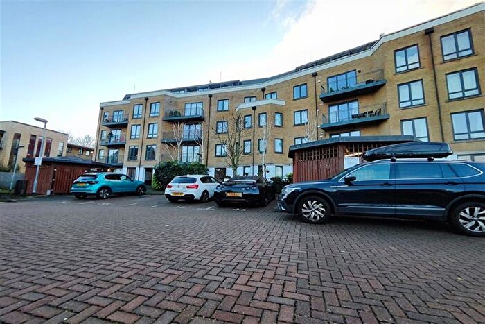 2 Bedroom Flat To Rent In Dock Meadow Reach, Hanwell, W7