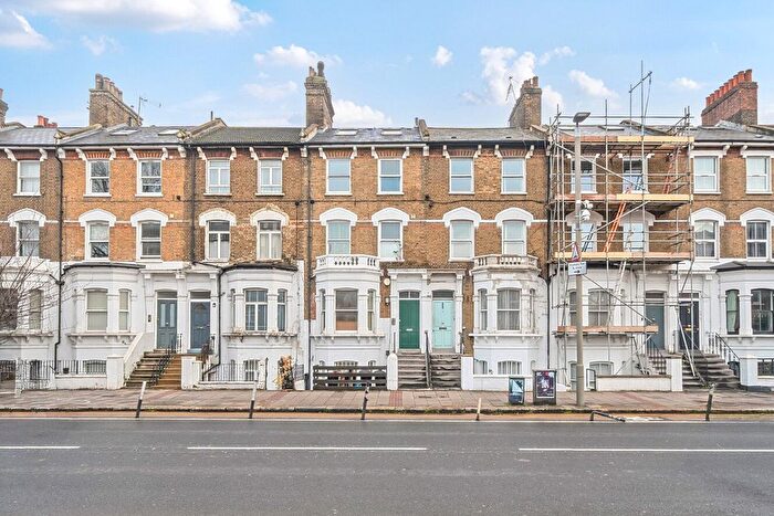 2 Bedroom Property For Sale In Queenstown Road, Battersea, London, SW8