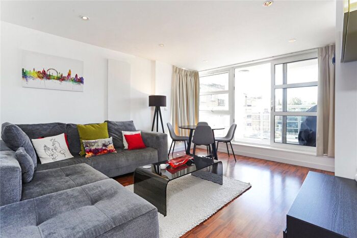 2 Bedroom Flat To Rent In Upper Richmond Road, Putney, London, SW15