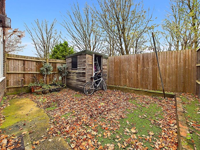 3 Bedroom Terraced House For Sale In Felspar Close, London, SE18