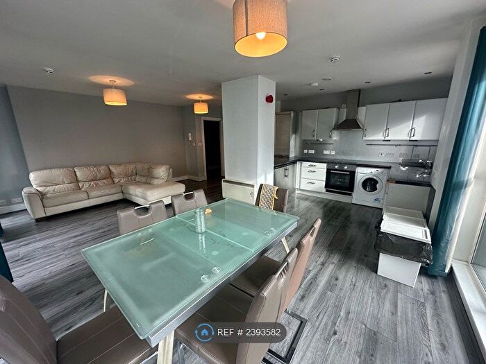 2 Bedroom Flat To Rent In Blackfriars Street, Manchester, M3