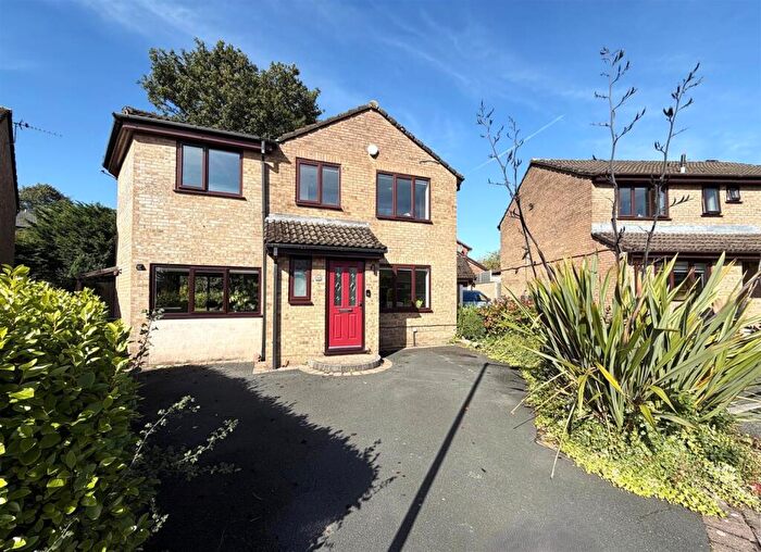 5 Bedroom Detached House For Sale In Churnet Close, Westhoughton, Bolton, BL5