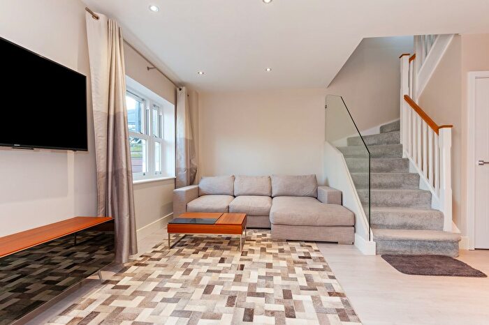 5 Bedroom Terraced House For Sale In Emerald Square, London, SW15