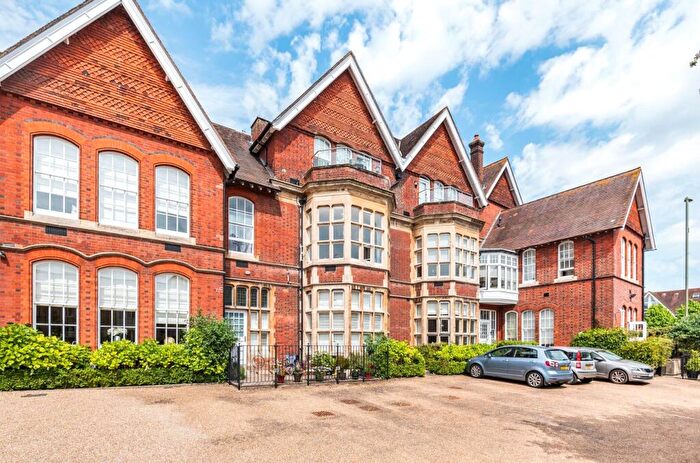 2 Bedroom Flat For Sale In Austen House, North Walls, Winchester, Hampshire, SO23