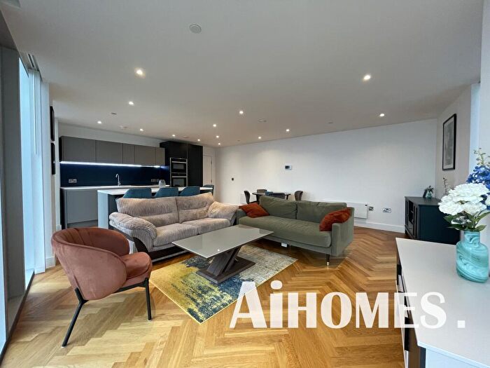 2 Bedroom Flat To Rent In Deansgate Square, Owen Street, Manchester, M15