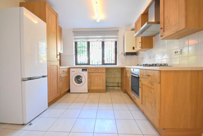 2 Bedroom Terraced House To Rent In Minerva Close, Oval, London, SW9