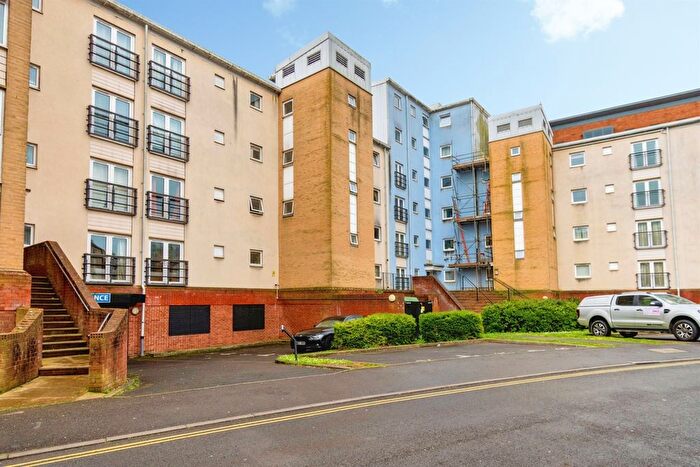 3 Bedroom Flat For Sale In White Star Place, Southampton, SO14