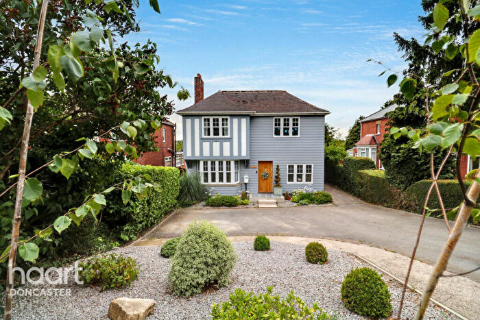 4 Bedroom Detached House For Sale In Tickhill Road, Balby, Doncaster, DN4