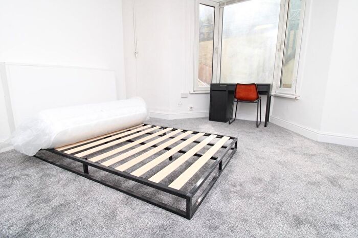 1 Bedroom Semi-Detached House To Rent In Broadway Treforest, Pontypridd, CF37