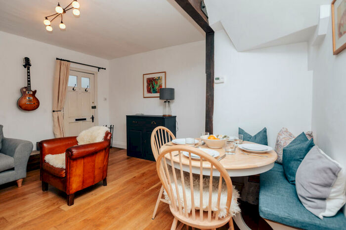 2 Bedroom Cottage To Rent In Gravel Hill, Henley-On-Thames, Oxfordshire, RG9