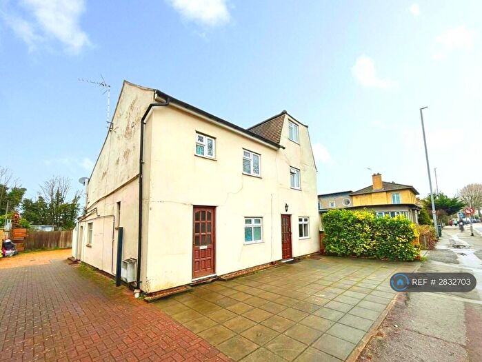 1 Bedroom Flat To Rent In Newmarket Road, Cambridge, CB5