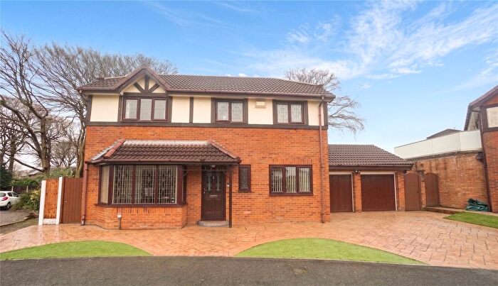 4 Bedroom Detached House For Sale In Avonhead Close, Horwich, Bolton, BL6