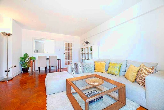 2 Bedroom Flat To Rent In Queensway, Bayswater, London, W2