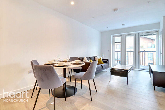 2 Bedroom Apartment For Sale In The Rose, Hornchurch, RM12