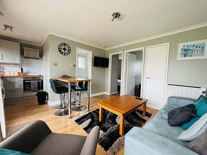 2 Bedroom Chalet For Sale In Newport Road, Hemsby, Great Yarmouth, NR29