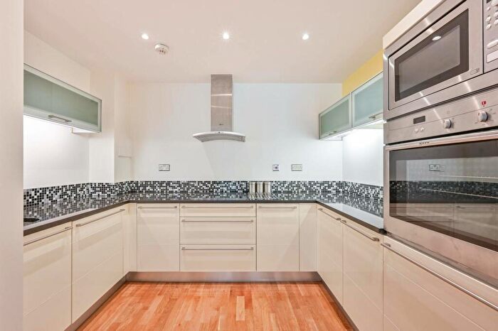 2 Bedroom Flat To Rent In .Ability Place, Canary Wharf, London, E14