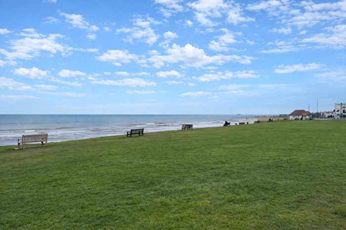 2 Bedroom Detached Bungalow For Sale In Maydowns Road, Chestfield, Whitstable, CT5