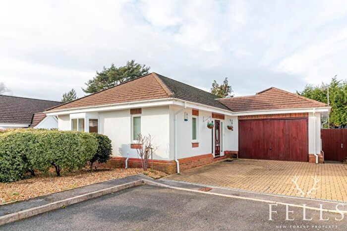 4 Bedroom Detached House For Sale In Brockwood, St Leonards, Ringwood, BH24