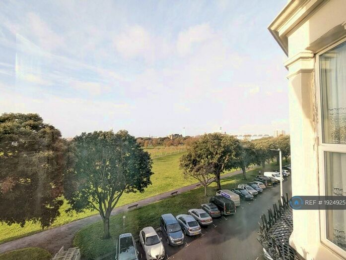 3 Bedroom Flat To Rent In Western Parade, Southsea, PO5