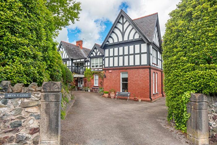 2 Bedroom Apartment For Sale In Hwfa Road, Bangor, Gwynedd, LL57