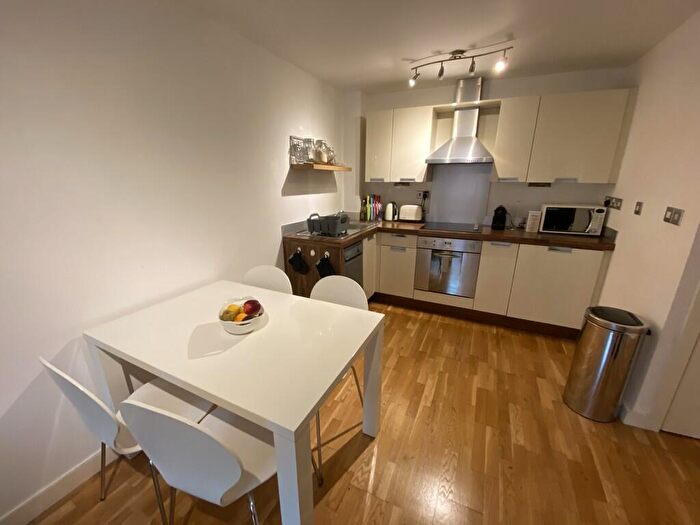 1 Bedroom Apartment To Rent In The Chandlers, Leeds City Centre, LS2