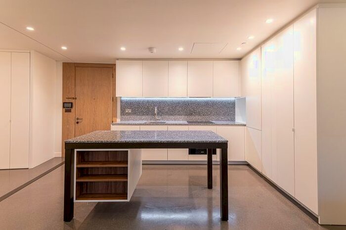 1 Bedroom Flat To Rent In The Helios, Television Centre, Wood Lane, White City, W12