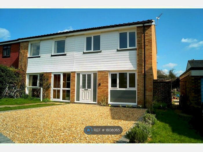 3 Bedroom Semi-Detached House To Rent In Little Breach, Chichester, PO19