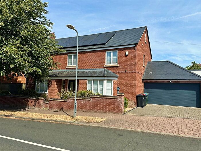 5 Bedroom Detached House For Sale In Augustus Road, Stony Stratford, Milton Keynes, MK11
