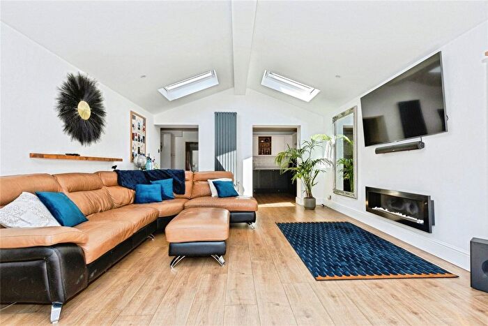 3 Bedroom Terraced House For Sale In Hungerford Road, Bristol, BS4