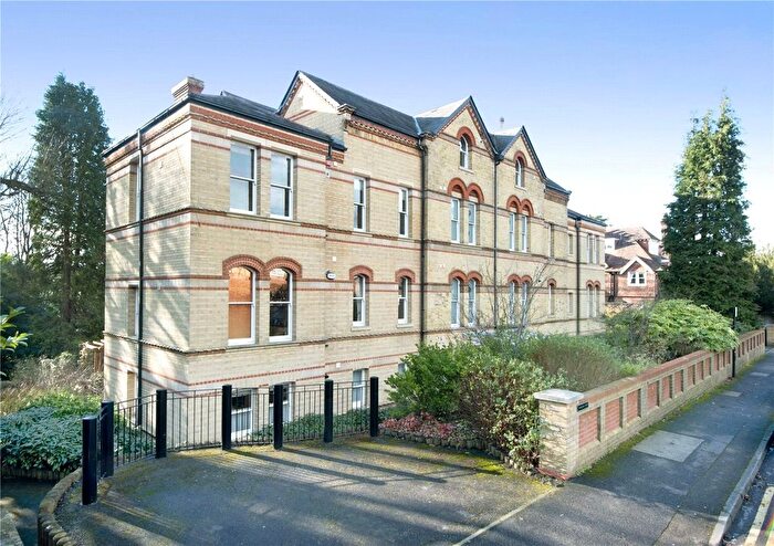 2 Bedroom Flat To Rent In South Park, Sevenoaks, Kent, TN13