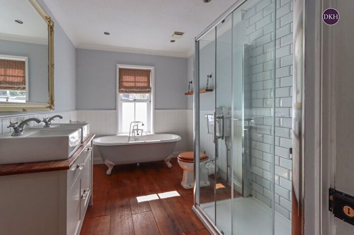 3 Bedroom End Of Terrace House For Sale In Church Lane, Kings Langley, Hertfordshire, WD4