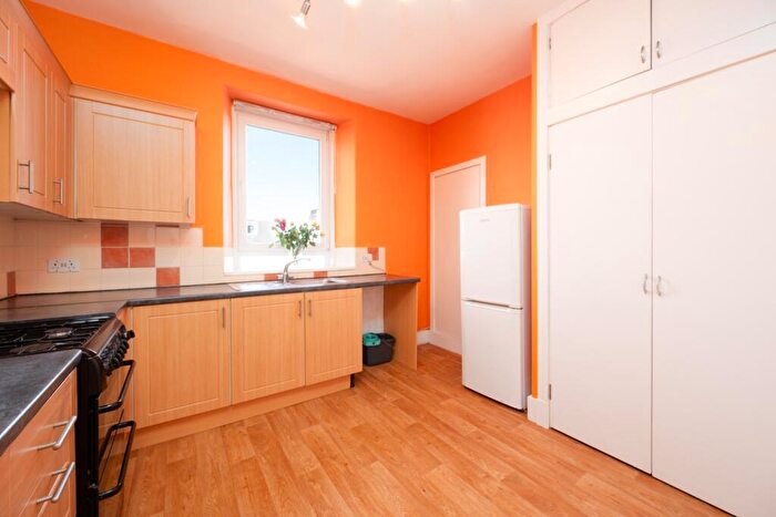 1 Bedroom Flat For Sale In Chestnut Row, Aberdeen, Aberdeen, AB25