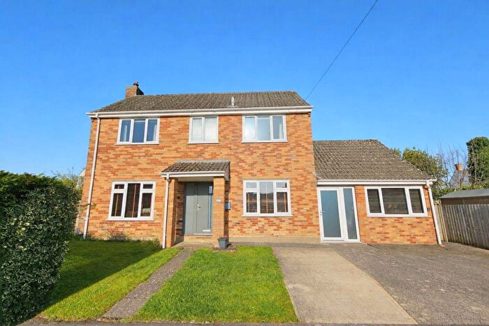 3 Bedroom Detached House For Sale In Orchard Walk, Kingswood, Wotton-Under-Edge, GL12