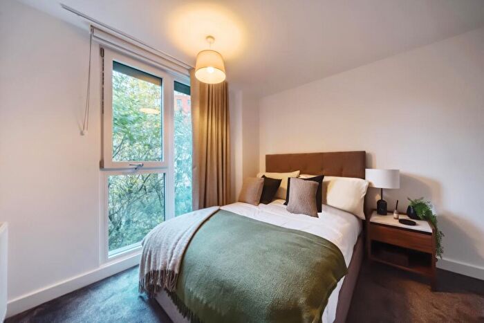 3 Bedroom Apartment To Rent In The Junction Leeds, LS12