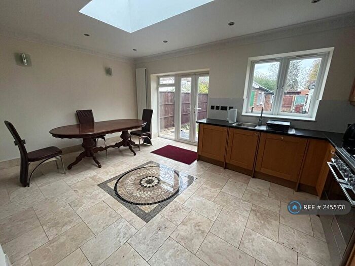 6 Bedroom Terraced House To Rent In Stanhope Grove, Beckenham, BR3