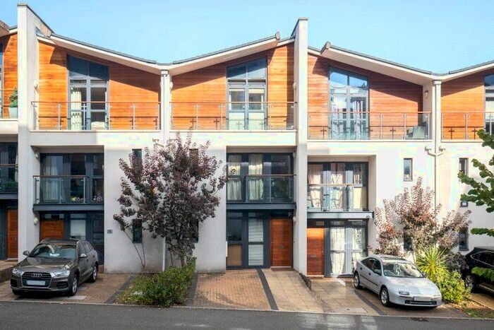 4 Bedroom Detached House To Rent In Scott Avenue, London SW15