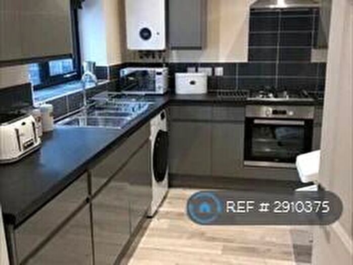4 Bedroom Semi-Detached House To Rent In Stoke Lane, Bristol, BS9