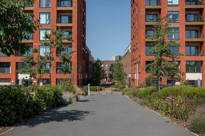 1 Bedroom Apartment For Sale In Lismore Boulevard, Colindale Gardens, Colindale, NW9
