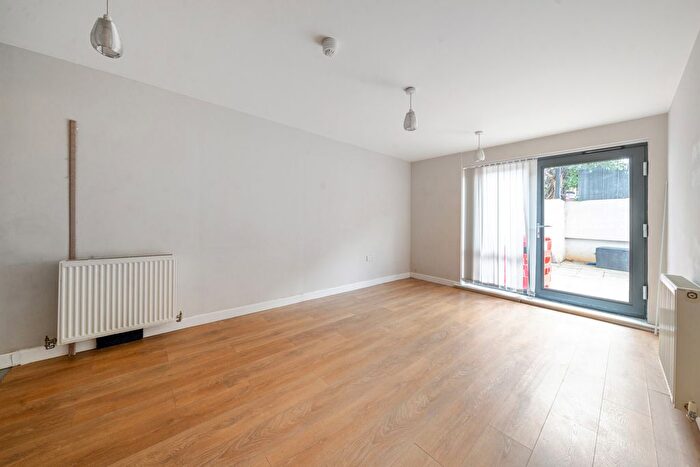 2 Bedroom Flat For Sale In Lovelace House, - Uxbridge Road, London, W13