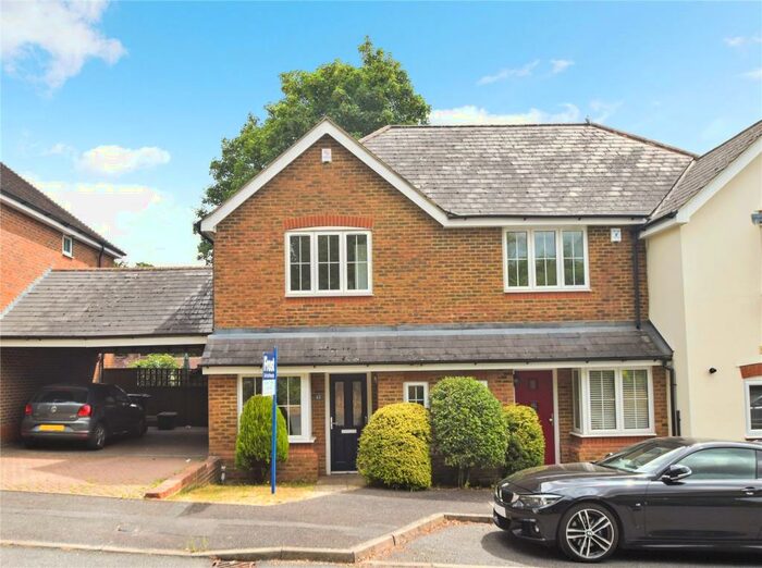 2 Bedroom Semi-Detached House To Rent In Hillside Gardens, Amersham, Buckinghamshire, HP7